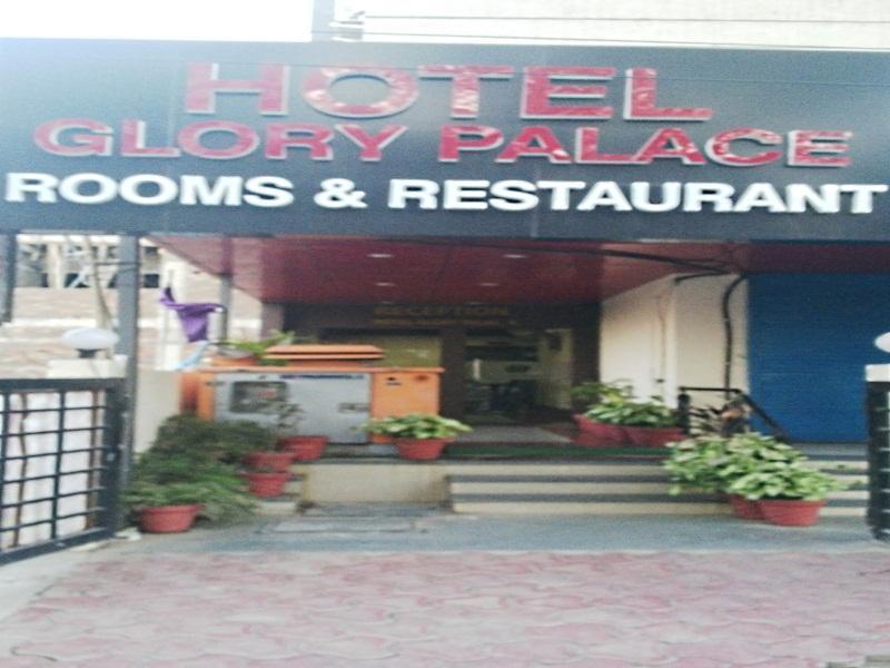 Oyo 11945 Hotel Glory Palace Indaur Kültér fotó